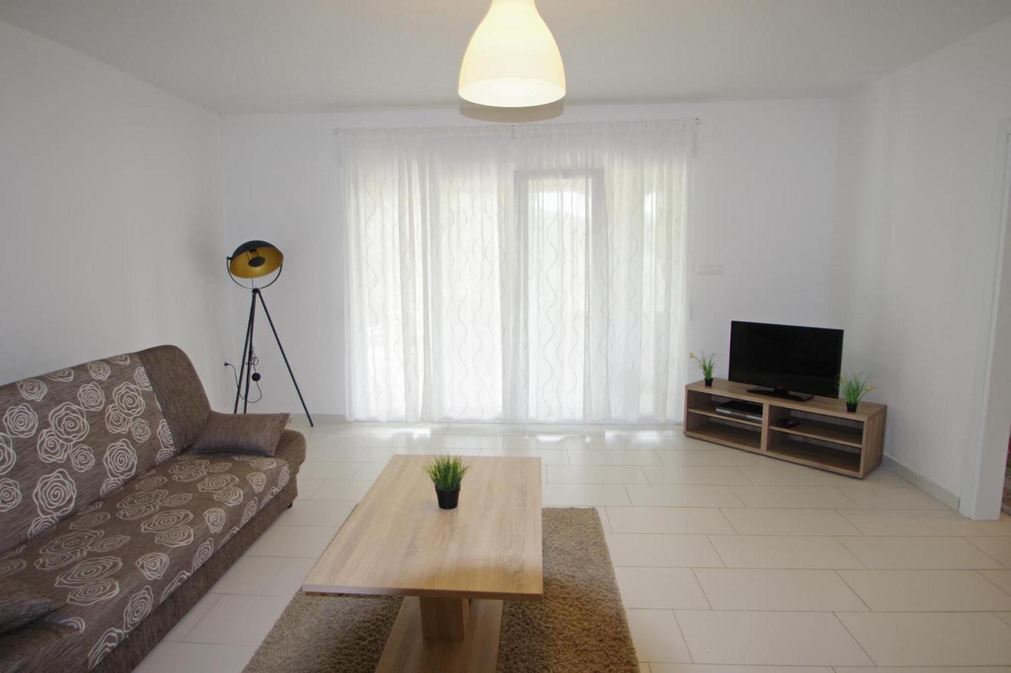 Apartments Nikolina Rakalj Εξωτερικό φωτογραφία
