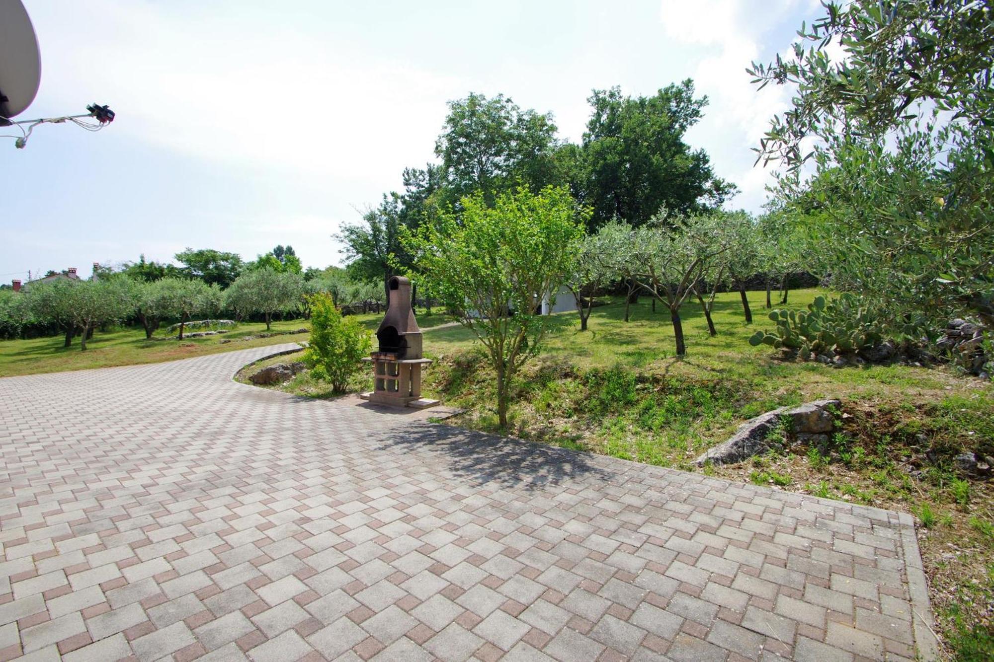 Apartments Nikolina Rakalj Εξωτερικό φωτογραφία