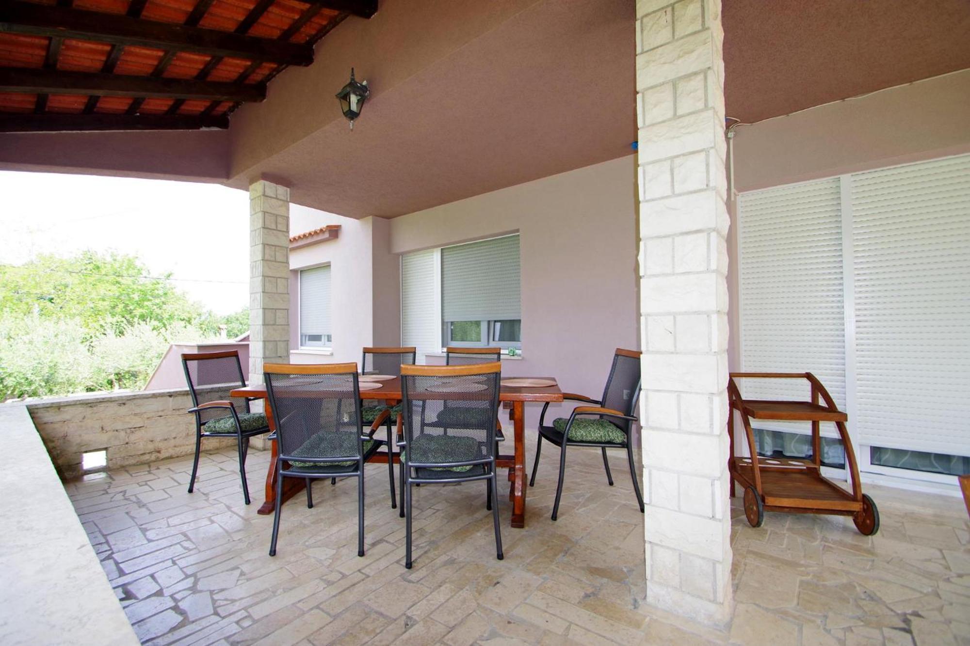 Apartments Nikolina Rakalj Εξωτερικό φωτογραφία